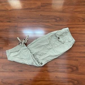 Merona Khaki Capris Size 6